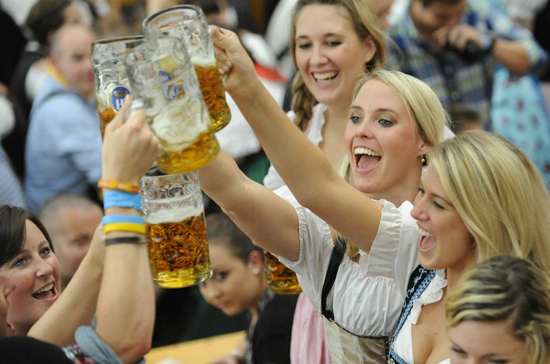 制度：欧洲最享受 亚洲最勤奋冰球突破平台盘点各国带薪休假(图3)